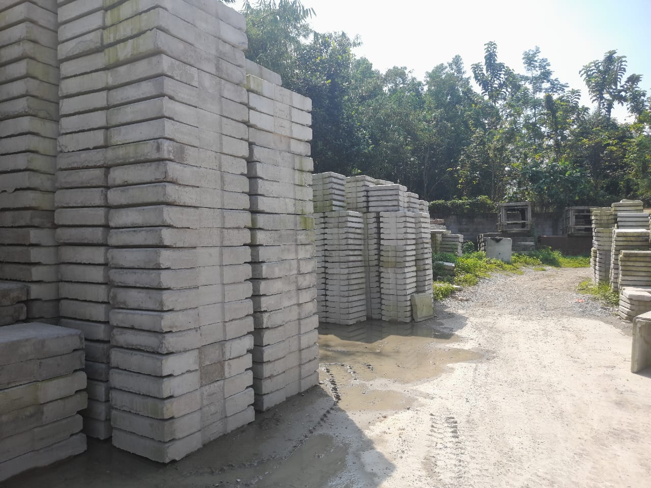 Cover U-Ditch Beton Precast SNI – Penutup Saluran Drainase Berbagai Ukuran
